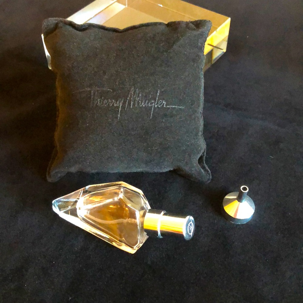 THIERY MUGLER REFILLABLE “ANGEL” STAR PURSE SIZE